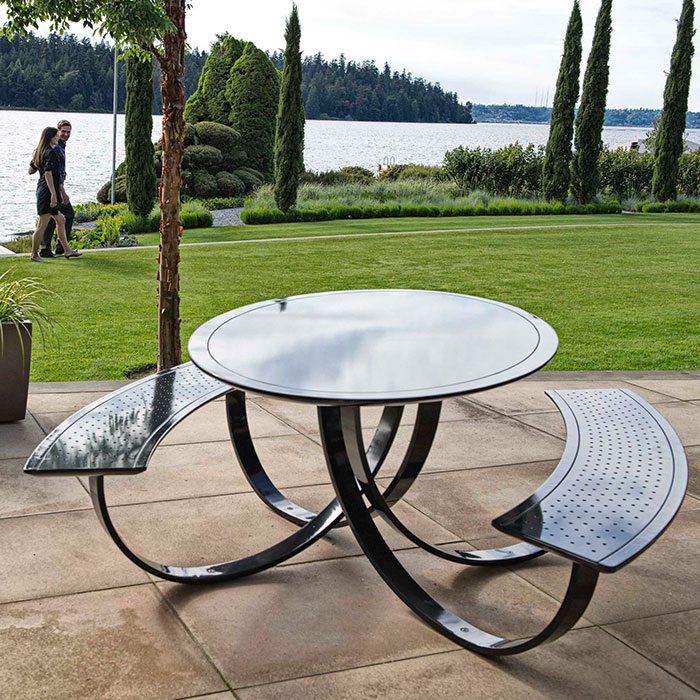 Charlie Picnic Table