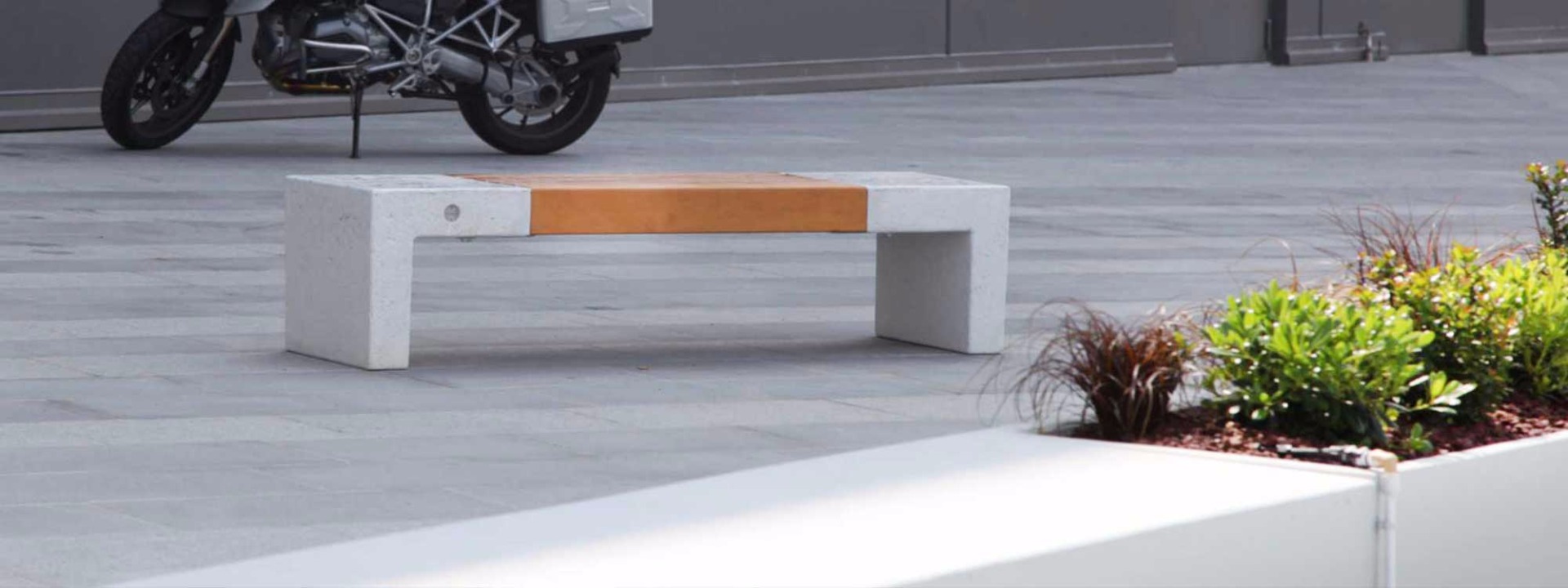 Giada Bench