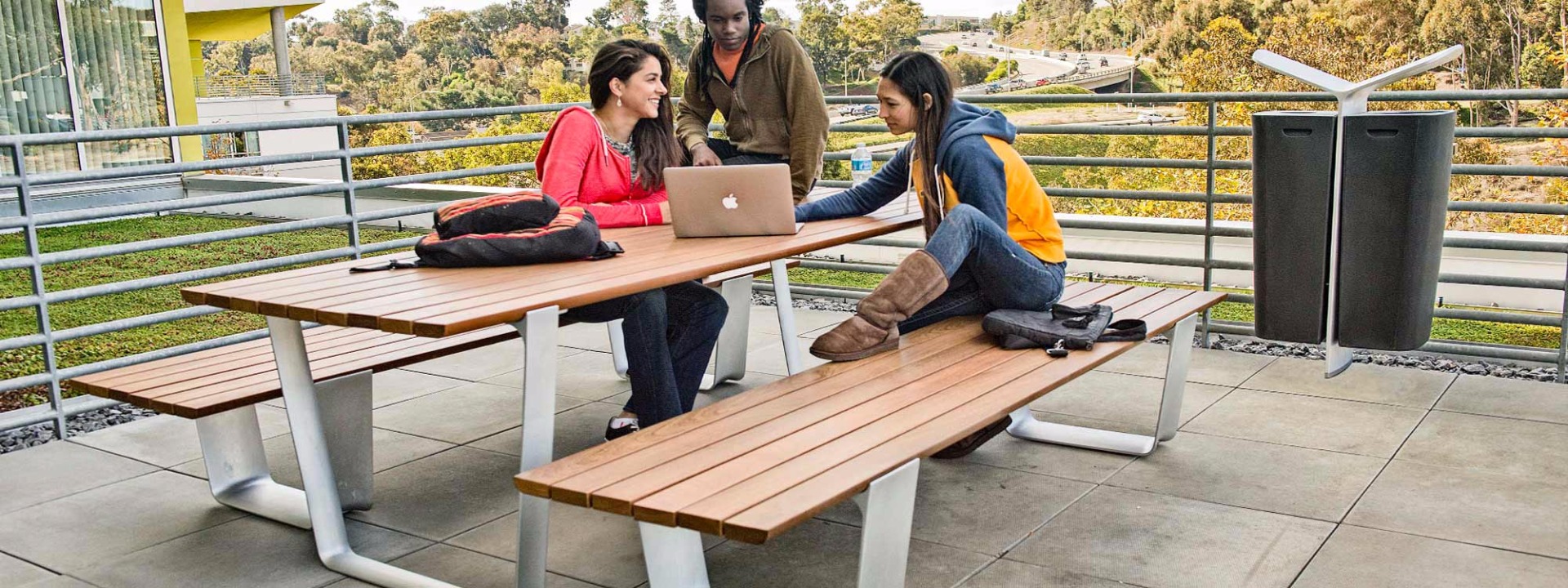 MultipliCITY Picnic Table