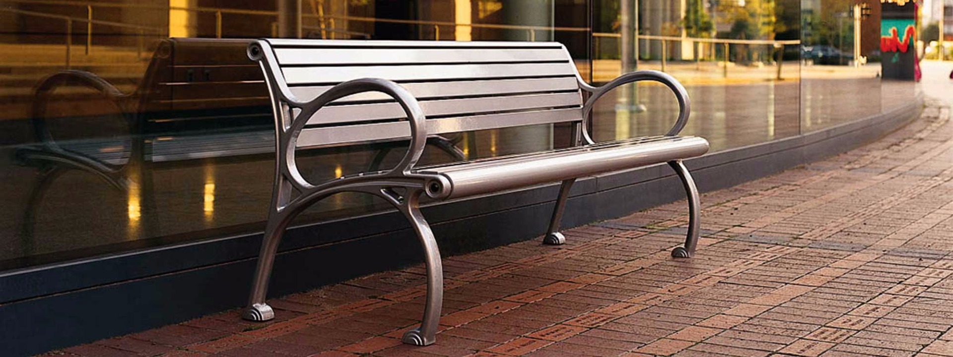 Plainwell Seat
