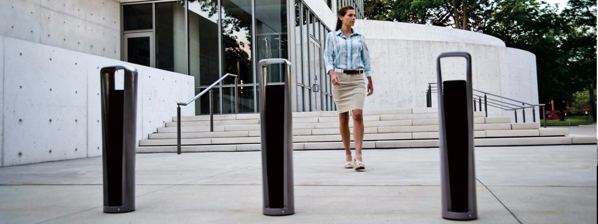 Stop Illuminated Bollard