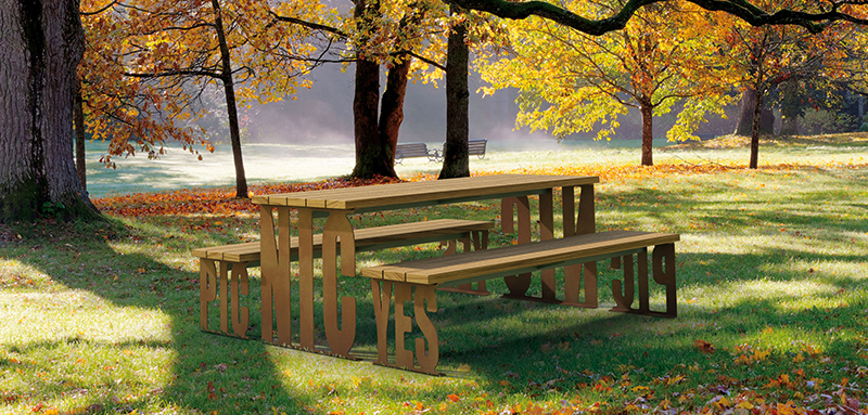 The PIC-NIC Picnic Set The PIC-NIC Picnic Set